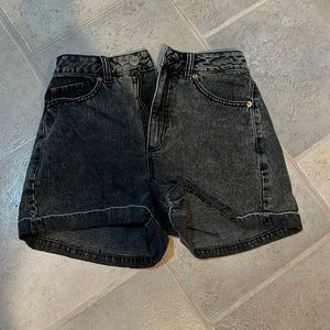 GARAGE DENIM SHORTS